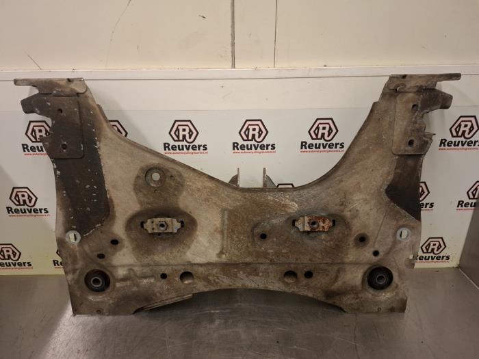 Gebruikte Subframe Renault Zoé (AG) 46kW Prijs € 70,00 Margeregeling aangeboden door Autorecycling Reuvers B.V.