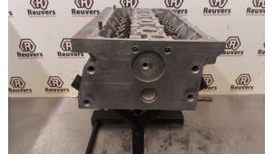 Cilinderkop van een Seat Leon (1M1) 1.6 16V 2001