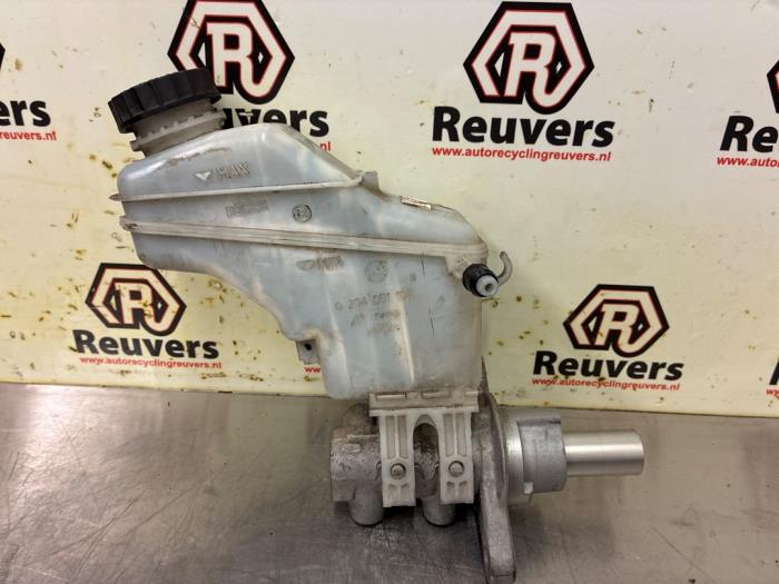 Gebruikte Hoofdremcilinder Fiat Doblo Cargo (263) 1.3 MJ 16V DPF Euro 5 Prijs € 25,00 Margeregeling aangeboden door Autorecycling Reuvers B.V.