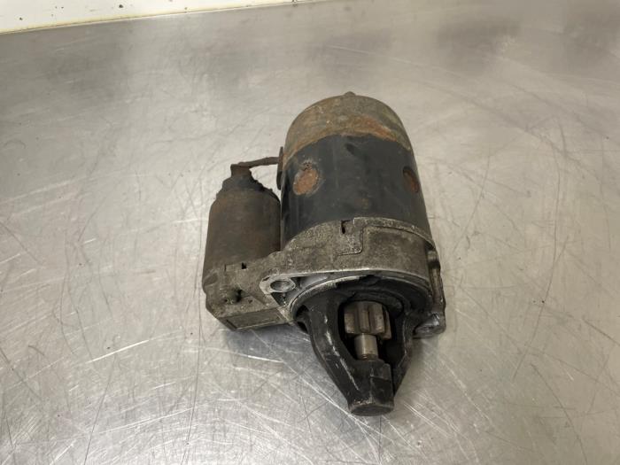 Startmotor van een Hyundai Accent II/Excel II/Pony 1.3i 12V 1999