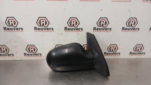 Gebruikte Spiegel Buiten rechts Daihatsu Cuore (L251/271/276) 1.0 12V Prijs € 20,00 Margeregeling aangeboden door Autorecycling Reuvers B.V.