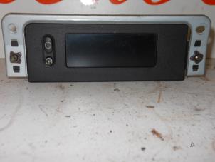 Gebruikte Display Interieur Opel Agila (A) 1.0 12V Prijs € 20,00 Margeregeling aangeboden door Autorecycling Reuvers B.V.