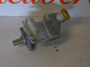 Gebruikte Hoofdremcilinder Ford Fiesta 5 (JD/JH) 1.3 Prijs € 25,00 Margeregeling aangeboden door Autorecycling Reuvers B.V.