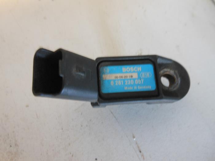 Gebruikte Map Sensor (inlaatspruitstuk) Peugeot 206 (2A/C/H/J/S) 2.0 GTI 16V Prijs € 20,00 Margeregeling aangeboden door Autorecycling Reuvers B.V.