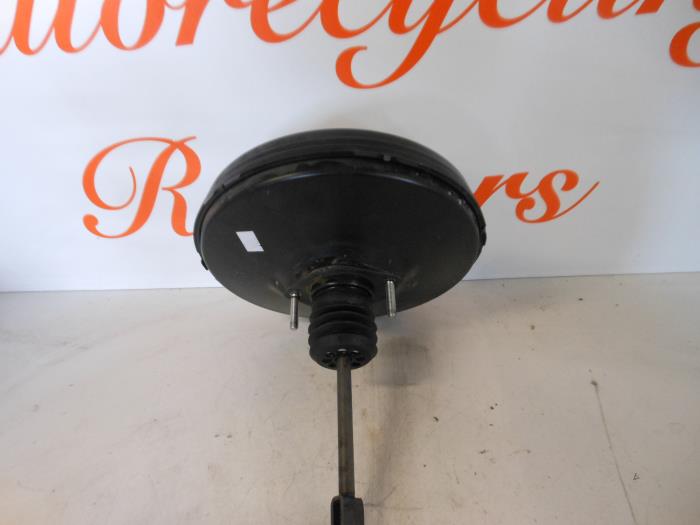 Gebruikte Rembekrachtiger Opel Astra H SW (L35) 1.3 CDTI 16V Ecotec Prijs € 35,00 Margeregeling aangeboden door Autorecycling Reuvers B.V.