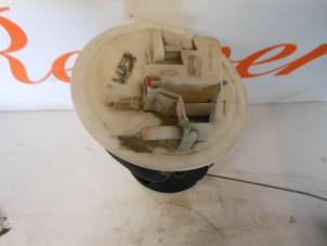 Gebruikte Tank element Pomp Renault Megane (BA) 1.4i RL,RN Prijs € 35,00 Margeregeling aangeboden door Autorecycling Reuvers B.V.