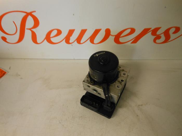 Gebruikte ABS Pomp Volkswagen Golf IV (1J1) 1.9 TDI Prijs € 75,00 Margeregeling aangeboden door Autorecycling Reuvers B.V.