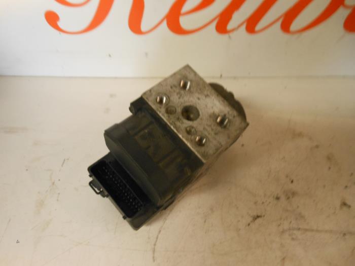 Gebruikte ABS Pomp Citroen Xsara (N1) 1.9 D Prijs € 60,00 Margeregeling aangeboden door Autorecycling Reuvers B.V.