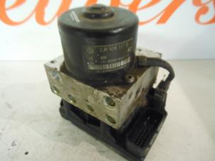 Gebruikte ABS Computer Audi A4 (B5) 1.9 TDI Prijs € 100,00 Margeregeling aangeboden door Autorecycling Reuvers B.V.