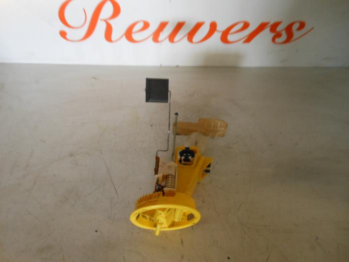 Gebruikte Tank element Pomp BMW 3 serie Touring (E30/5) 316i Prijs € 35,00 Margeregeling aangeboden door Autorecycling Reuvers B.V.