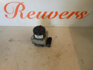 Gebruikte ABS Pomp Kia Carnival 1 (FLB) 2.9 TD 16V Prijs € 125,00 Margeregeling aangeboden door Autorecycling Reuvers B.V.