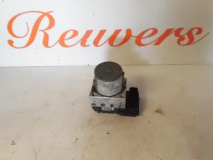 Gebruikte ABS Pomp Fiat Scudo (270) 1.6 D Multijet Prijs € 75,00 Margeregeling aangeboden door Autorecycling Reuvers B.V.