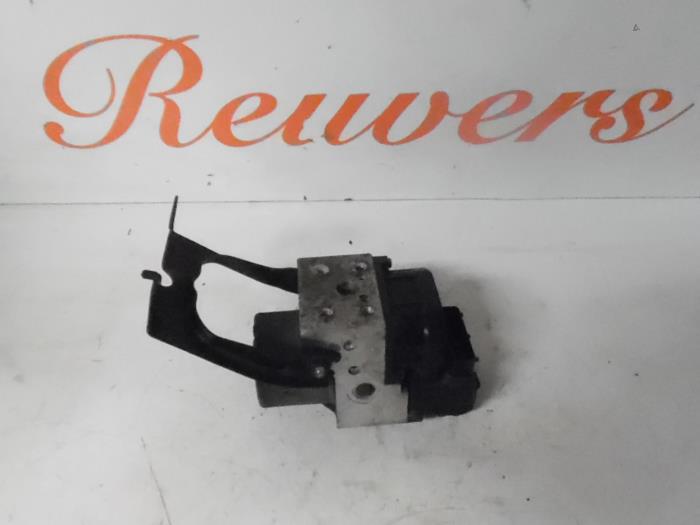 Gebruikte ABS Pomp Volvo V40 (VW) 2.0 16V Prijs € 100,00 Margeregeling aangeboden door Autorecycling Reuvers B.V.