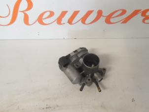 Gebruikte Gasklephuis Volkswagen Polo III (6N2) 1.0 Prijs € 35,00 Margeregeling aangeboden door Autorecycling Reuvers B.V.