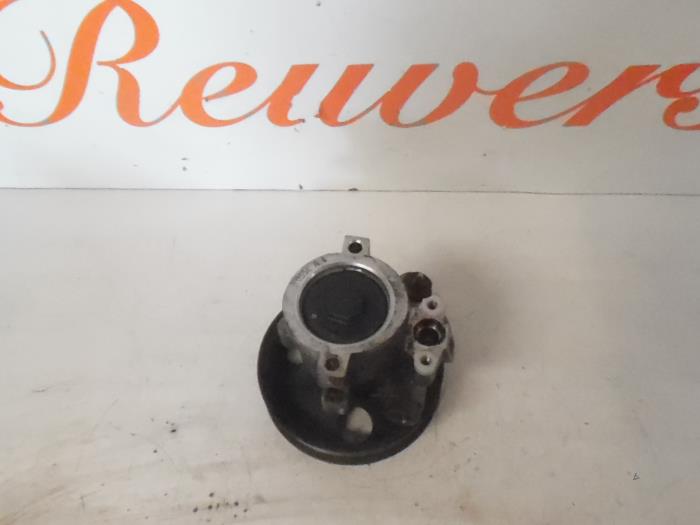 Gebruikte Pomp Servo Chevrolet Lacetti (KLAN) 1.4 16V Prijs € 50,00 Margeregeling aangeboden door Autorecycling Reuvers B.V.