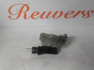 Gebruikte Hoofdremcilinder Volkswagen Transporter T4 1.9 TD Prijs € 35,00 Margeregeling aangeboden door Autorecycling Reuvers B.V.