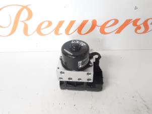 Gebruikte ABS Pomp Volkswagen Bora (1J2) 1.6 Prijs € 75,00 Margeregeling aangeboden door Autorecycling Reuvers B.V.