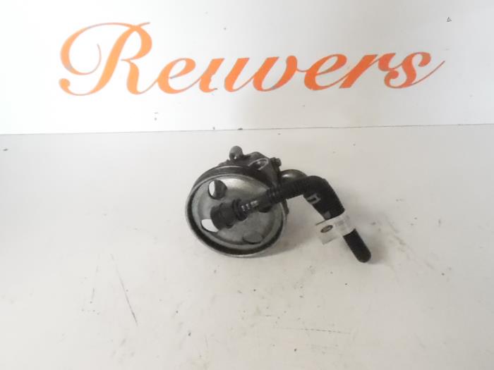 Gebruikte Pomp Servo Ford Fiesta 5 (JD/JH) 1.4 TDCi Prijs € 40,00 Margeregeling aangeboden door Autorecycling Reuvers B.V.