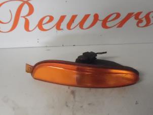 Gebruikte Pinker links Chrysler 300 M 2.7 V6 24V Prijs € 25,00 Margeregeling aangeboden door Autorecycling Reuvers B.V.