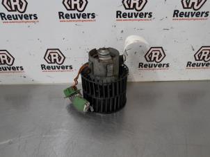 Gebruikte Chaufage Ventilatiemotor Opel Astra F (53/54/58/59) 1.6i Prijs € 15,00 Margeregeling aangeboden door Autorecycling Reuvers B.V.