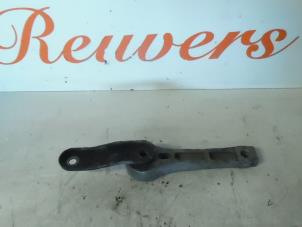 Gebruikte Motorsteun Volkswagen Golf V (1K1) 1.4 16V Prijs € 25,00 Margeregeling aangeboden door Autorecycling Reuvers B.V.