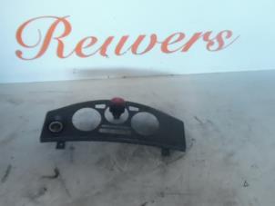 Gebruikte Dashboard deel Nissan Micra (K12) 1.0 16V Prijs € 15,00 Margeregeling aangeboden door Autorecycling Reuvers B.V.