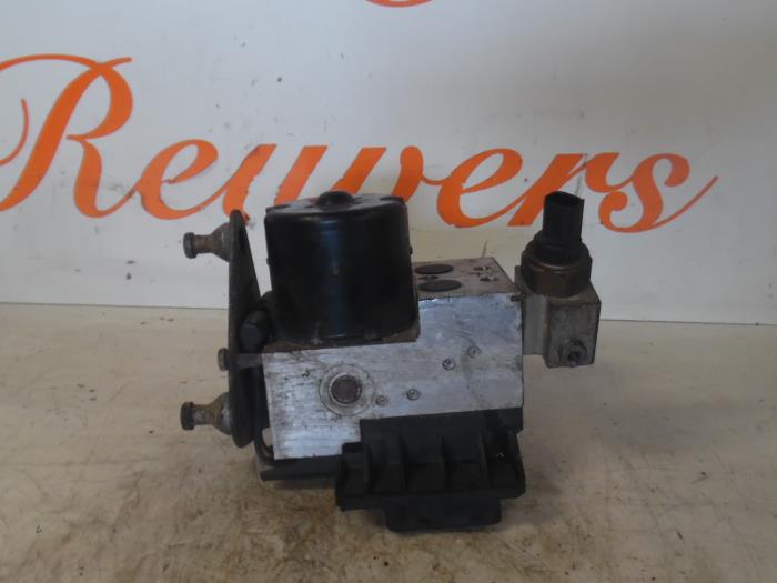 Gebruikte ABS Pomp Mercedes A (W168) 1.4 A-140 Prijs € 75,00 Margeregeling aangeboden door Autorecycling Reuvers B.V.