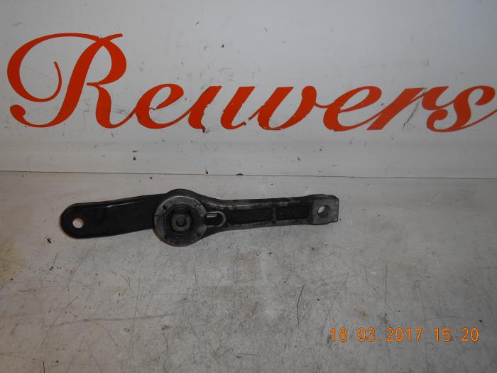 Gebruikte Motorsteun Volkswagen Golf V (1K1) 1.4 16V Prijs € 25,00 Margeregeling aangeboden door Autorecycling Reuvers B.V.