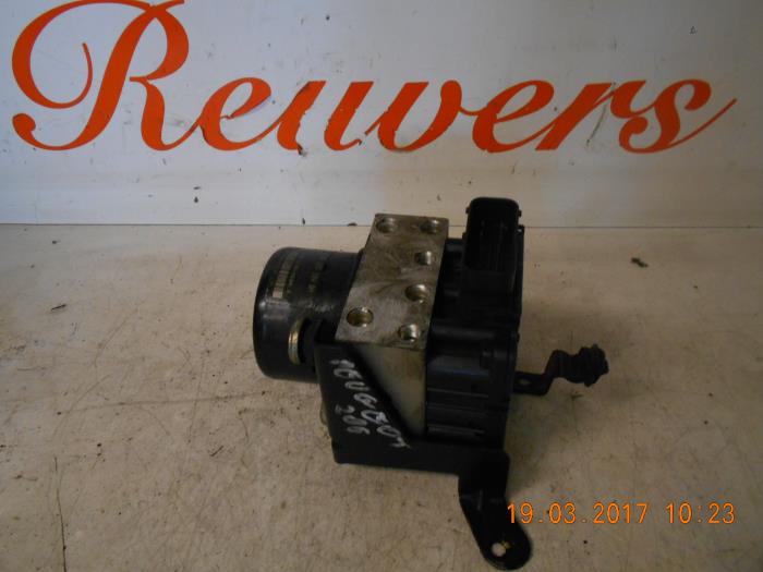 Gebruikte ABS Computer Peugeot 206 (2A/C/H/J/S) 2.0 GTI 16V Prijs € 100,00 Margeregeling aangeboden door Autorecycling Reuvers B.V.
