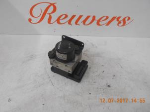 Gebruikte ABS Pomp Ssang Yong Rexton 2.9 TD RJ 290 Prijs € 150,00 Margeregeling aangeboden door Autorecycling Reuvers B.V.