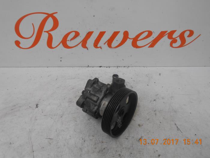 Gebruikte Servopomp Peugeot 406 Break (8E/F) 2.0 16V Prijs € 65,00 Margeregeling aangeboden door Autorecycling Reuvers B.V.
