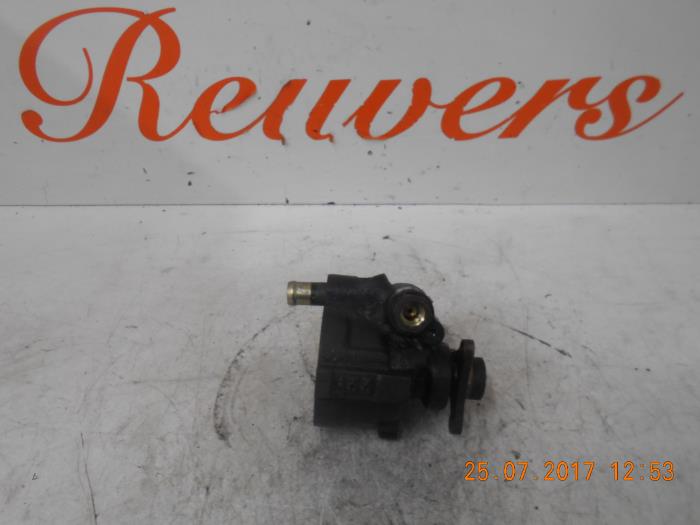 Gebruikte Servopomp Renault Laguna I (B56) 1.6 16V Prijs € 40,00 Margeregeling aangeboden door Autorecycling Reuvers B.V.