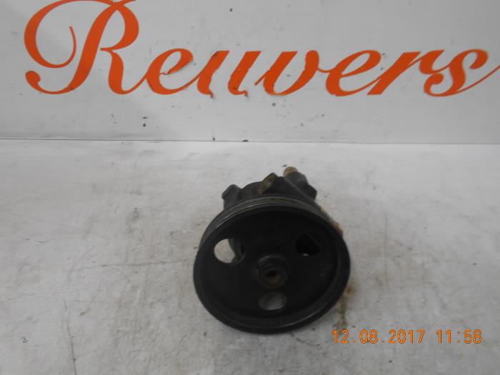 Gebruikte Servopomp Renault Scénic I (JA) 1.6 16V Prijs € 40,00 Margeregeling aangeboden door Autorecycling Reuvers B.V.