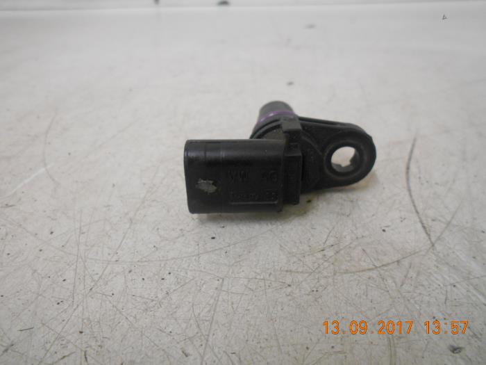 Gebruikte Sensor Nokkenas Volkswagen Polo V (6R) 1.0 12V BlueMotion Technology Prijs € 20,00 Margeregeling aangeboden door Autorecycling Reuvers B.V.