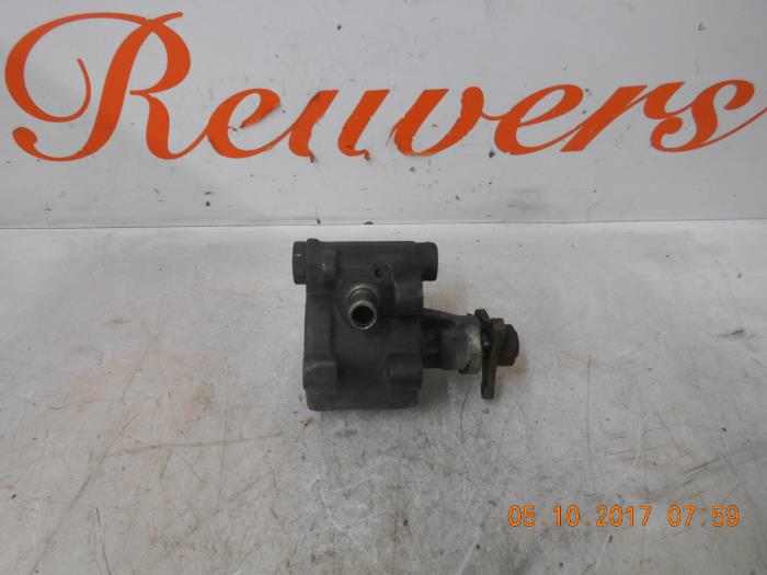 Gebruikte Servopomp Renault Megane (BA) 1.4e Prijs € 40,00 Margeregeling aangeboden door Autorecycling Reuvers B.V.