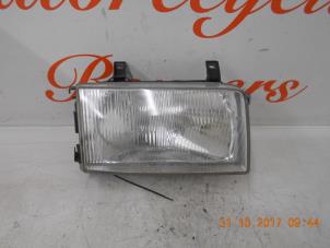 Gebruikte Koplamp rechts Volkswagen Transporter/Caravelle T4 2.4 D Prijs € 25,00 Margeregeling aangeboden door Autorecycling Reuvers B.V.