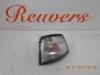 Richtingaanwijzer links van een Mazda Demio (DW), 1996 / 2003 1.3 16V, MPV, Benzine, 1.324cc, 46kW (63pk), FWD, B3, 1998-07 / 2000-03, DW3W 1999