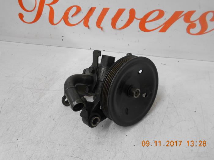 Gebruikte Servopomp Mazda 626 (GE14/74/84) 1.8i LX,GLX 16V Prijs € 50,00 Margeregeling aangeboden door Autorecycling Reuvers B.V.