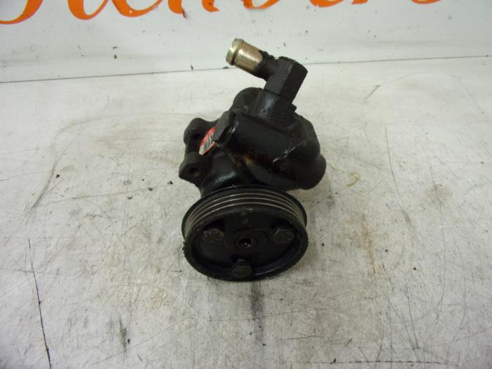 Gebruikte Servopomp Ford Escort 6 (AAL/ABL) 1.8 TD Laser Prijs € 40,00 Margeregeling aangeboden door Autorecycling Reuvers B.V.
