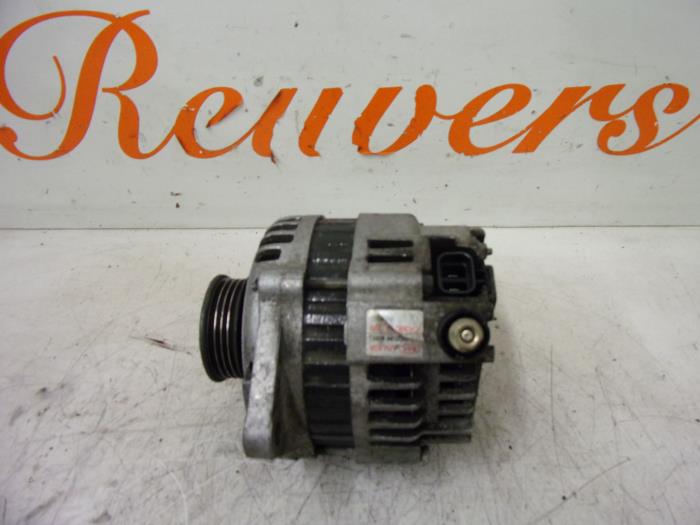 Dynamo van een Kia Rio (DC12) 1.5 16V 2003