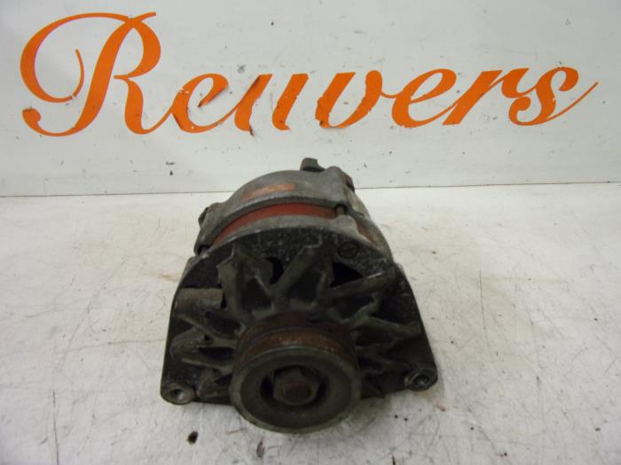 Gebruikte Dynamo Saab 900 I 2.0 i 16V Prijs € 40,00 Margeregeling aangeboden door Autorecycling Reuvers B.V.