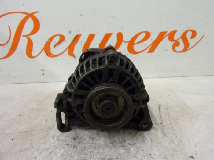Gebruikte Dynamo Renault Clio II (BB/CB) 1.2 16V Prijs € 35,00 Margeregeling aangeboden door Autorecycling Reuvers B.V.