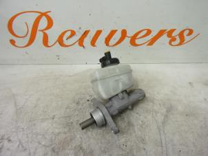 Gebruikte Hoofdremcilinder Dacia Sandero I (BS) 1.2 16V Prijs € 40,00 Margeregeling aangeboden door Autorecycling Reuvers B.V.