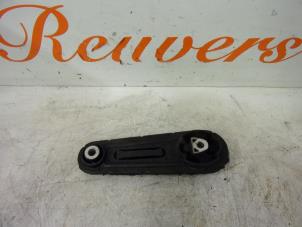 Gebruikte Motorsteun Dacia Sandero I (BS) 1.2 16V Prijs € 20,00 Margeregeling aangeboden door Autorecycling Reuvers B.V.