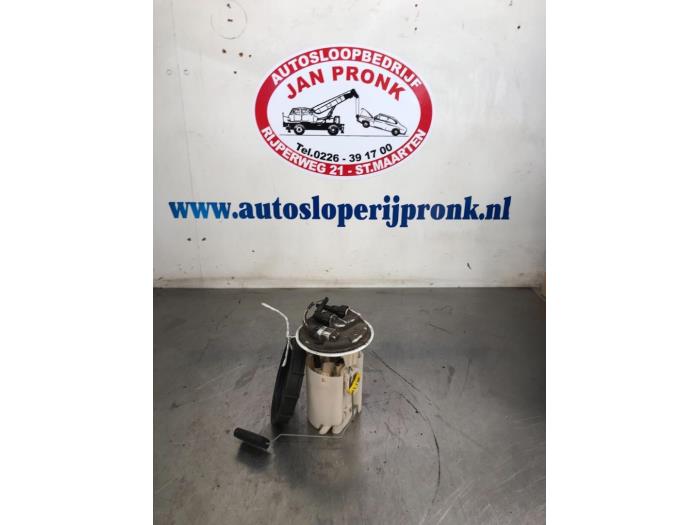 Gebruikte Benzinepomp Renault Clio II (BB/CB) 1.4 Prijs € 30,00 Margeregeling aangeboden door Autosloopbedrijf Jan Pronk B.V.