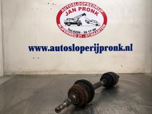 Gebruikte Homokineetas links-voor Opel Vectra B (36) 1.8 16V Ecotec Prijs € 35,00 Margeregeling aangeboden door Autosloopbedrijf Jan Pronk B.V.