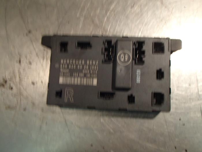 Gebruikte Computer Body Control Mercedes Vito (639.6) 2.2 109 CDI 16V Prijs € 30,00 Margeregeling aangeboden door Autosloopbedrijf Jan Pronk B.V.