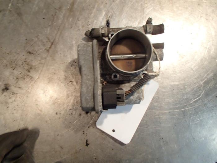 Gebruikte Gasklephuis Opel Omega B Caravan (21/22/23) 2.2 16V Prijs € 25,00 Margeregeling aangeboden door Autosloopbedrijf Jan Pronk B.V.