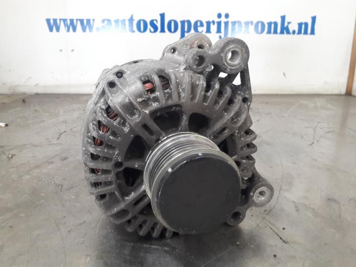 Gebruikte Dynamo Audi A4 Avant (B7) 2.0 TDI 16V Prijs € 50,00 Margeregeling aangeboden door Autosloopbedrijf Jan Pronk B.V.