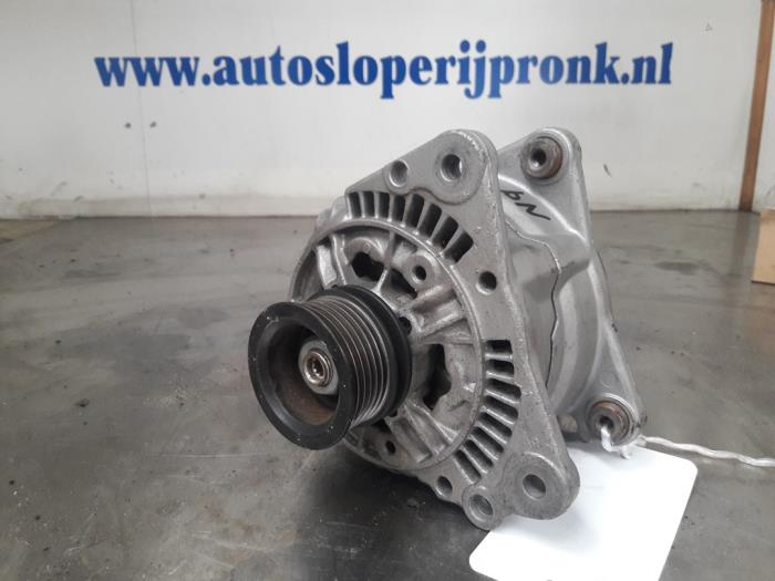 Gebruikte Dynamo Volkswagen Polo III (6N1) 1.3i 55 Prijs € 35,00 Margeregeling aangeboden door Autosloopbedrijf Jan Pronk B.V.